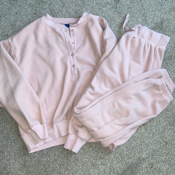 Fleece Lounge/PJ Set from Old Navy - Picture 1 of 5